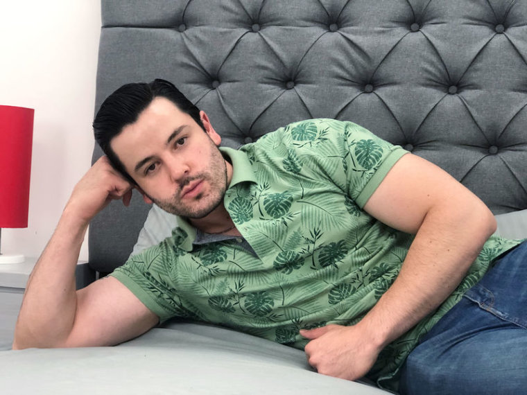 AxelMiller's profile - Image n°0