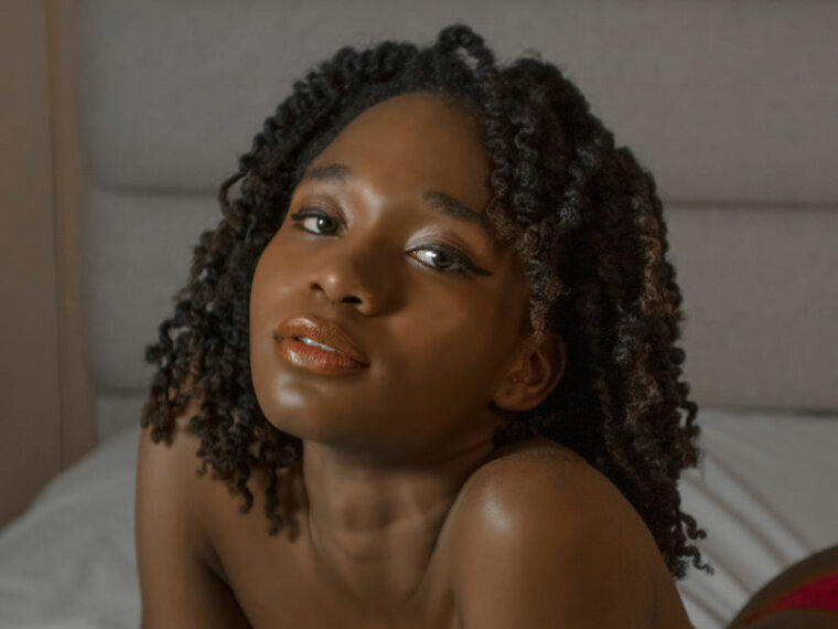 AzaleaFerreira's profile - Image n°0