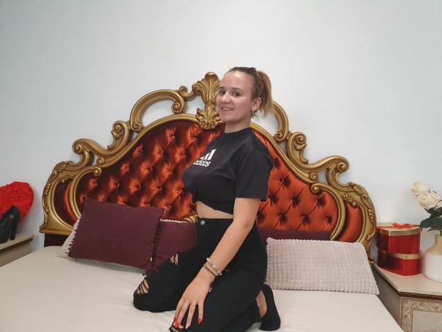 AlessiaShow's profile - Image n°2