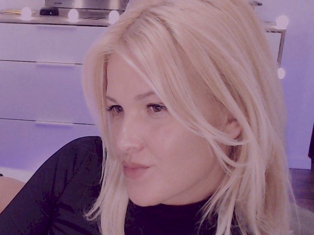 AnnaStream's profile - Image n°0