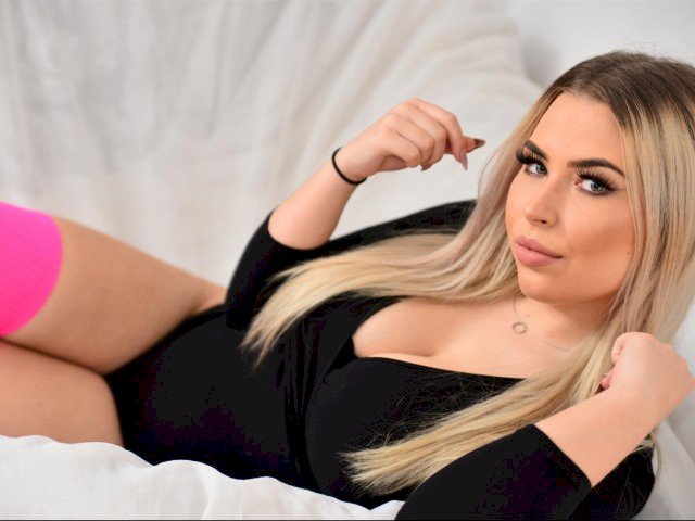 AngelinaMia's profile - Image n°0