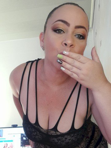AshlieAdams's profile - Image n°4