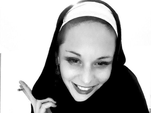 AliceAuPays's profile - Image n°1