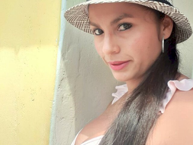 AnnaLatinHot's profile - Image n°2