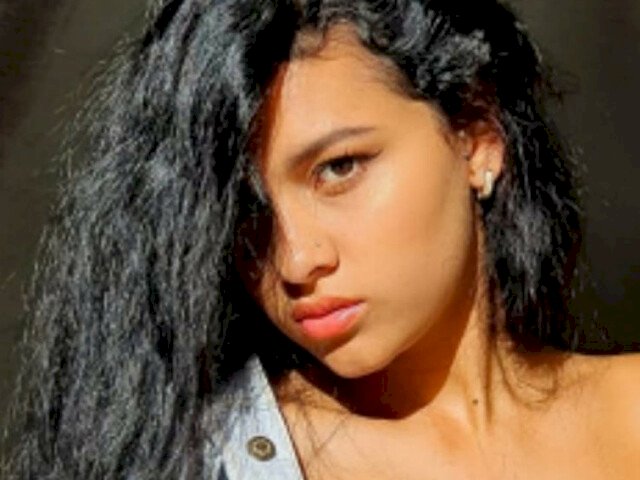 AngieWalker's profile - Image n°1