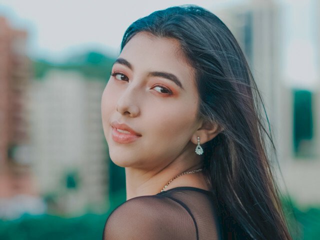 AprilPerry's profile - Image n°0