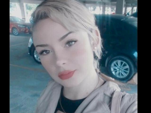 AprilMiller's profile - Image n°0
