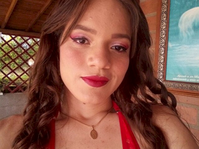 AshleyLopez's profile - Image n°0
