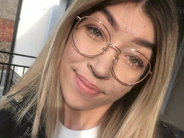 alexaDesire's profile - Image n°2