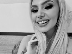 Alexandra00's Sexcam