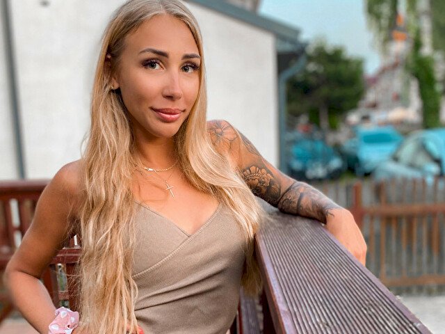 Ariellahotx's profile - Image n°1