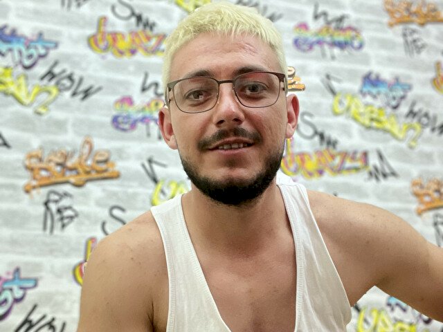 andr314u's profile - Image n°1