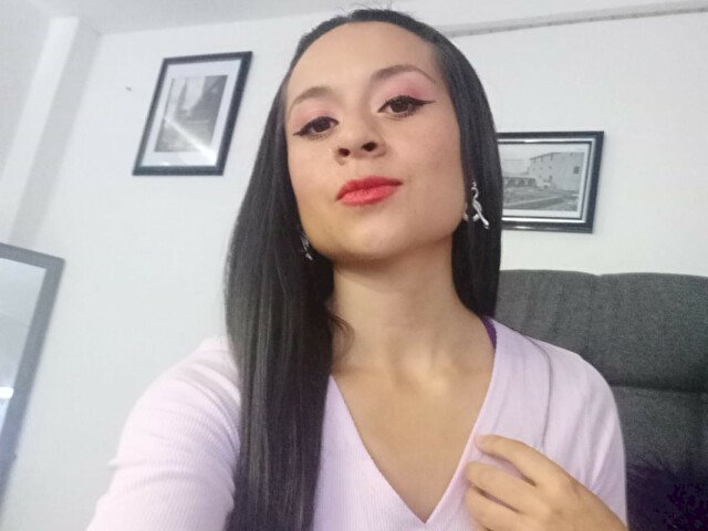 Amaliaclark's profile - Image n°3