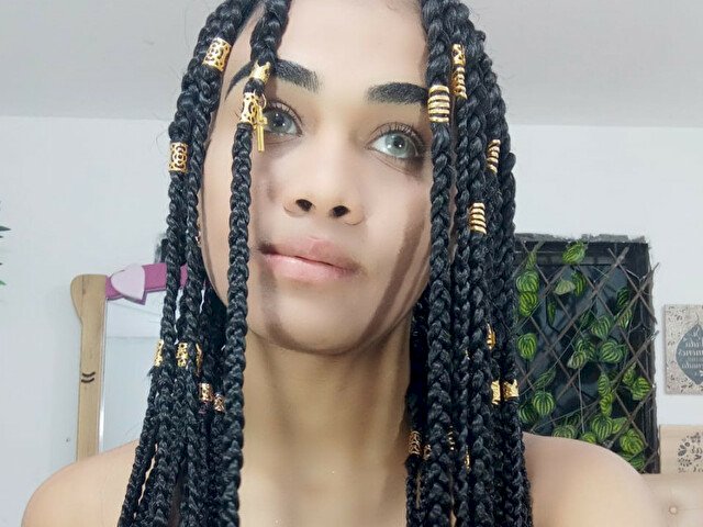 AmandineFox's profile - Image n°1