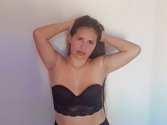 AnaJimenez's profile - Image n°0