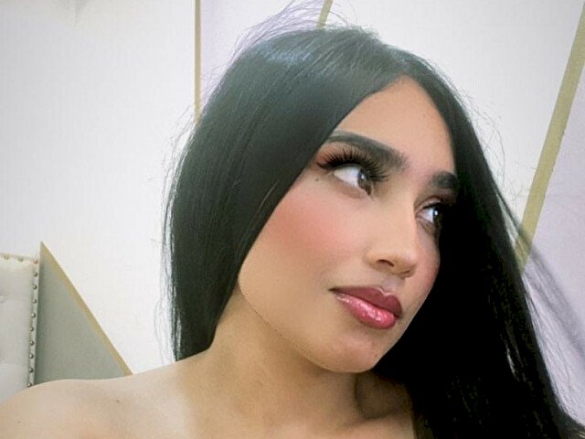 ArielWinters's profile - Image n°0