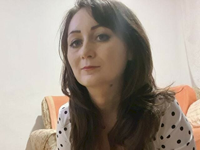 AprilAdams's profile - Image n°1
