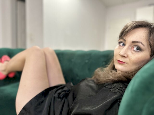 AprilAdams's profile - Image n°2
