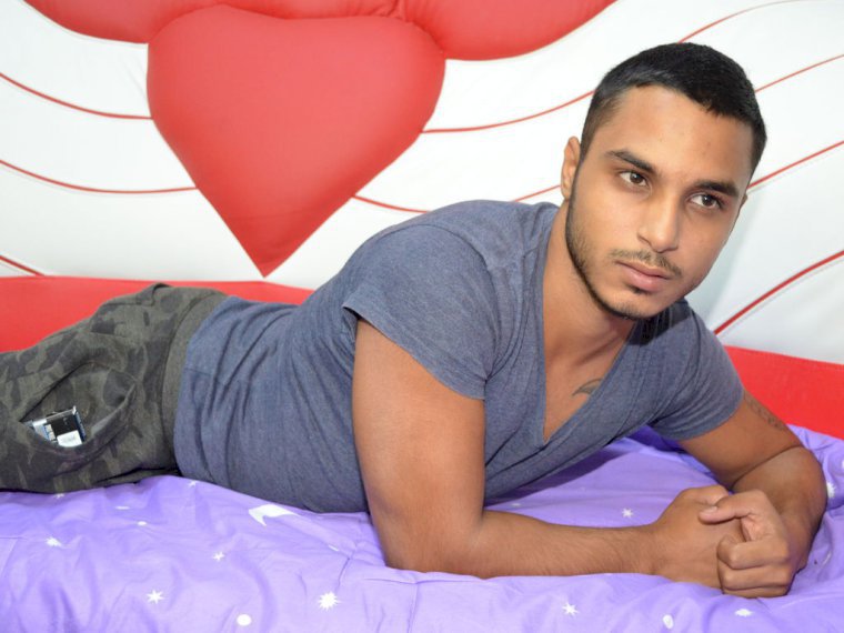 BESThugeDICKxxx's profile - Image n°1
