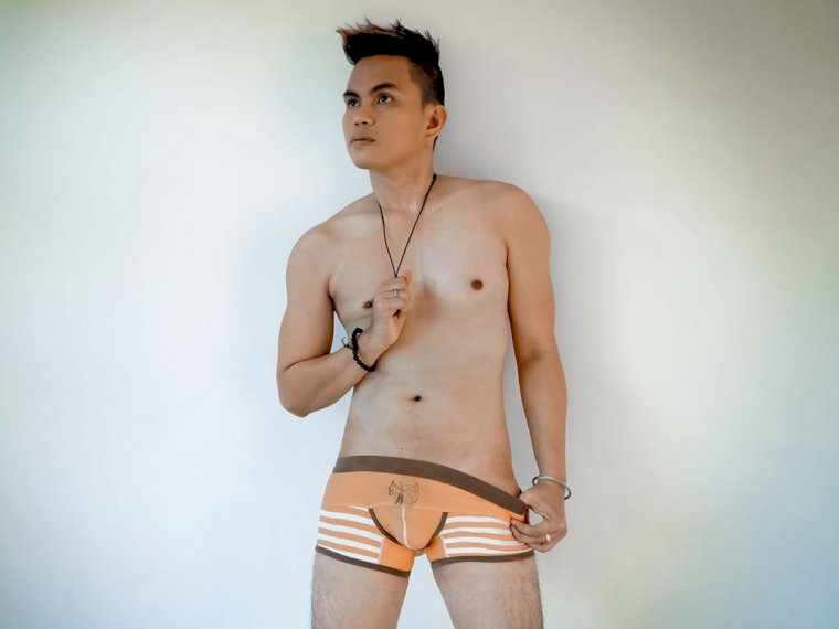BIGhotCUMfeeder's profile - Image n°0