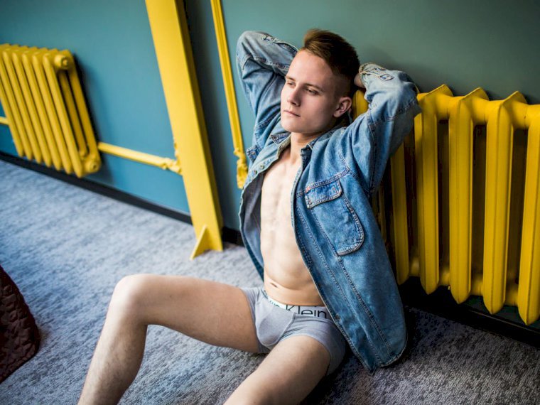 BiteMyButtocks's profile - Image n°0