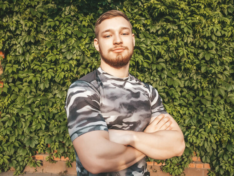 BlerStrong's profile - Image n°0