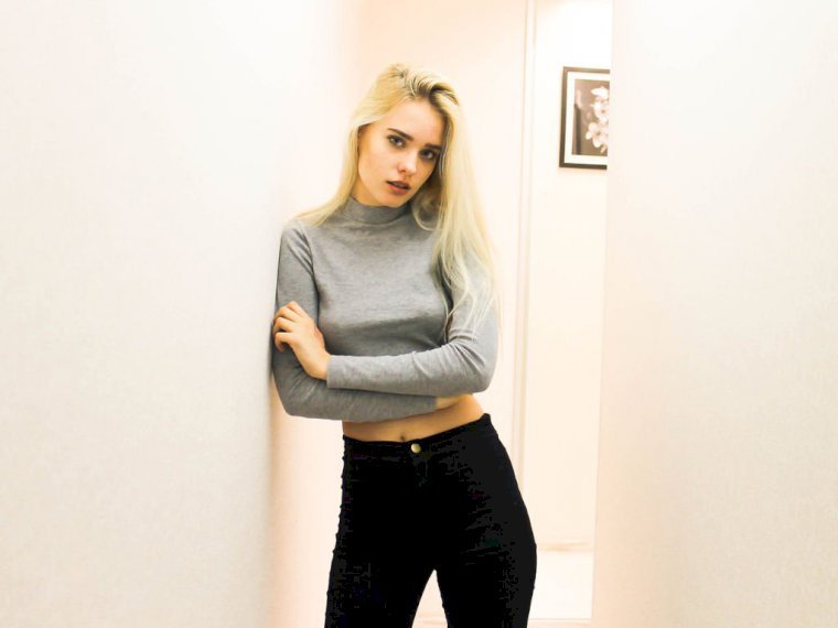 Profil de BlondeElly - Photo n°1
