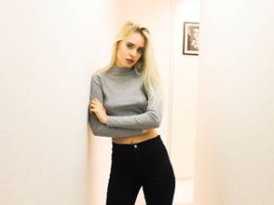 BlondeElly's Sexcam