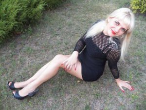 BlondHelencutie's Sexcam