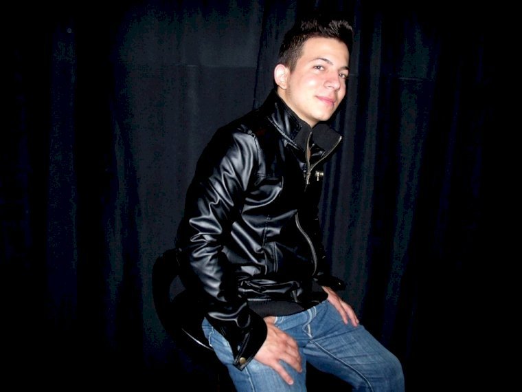 BOYJERKLATIN's profile - Image n°1