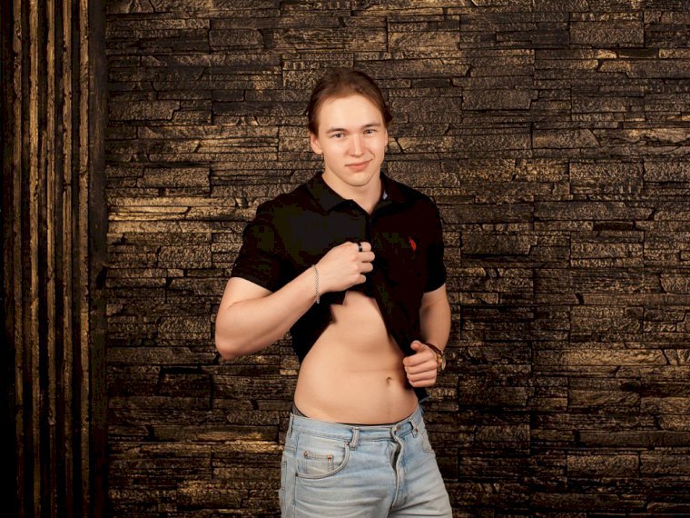 BradlyCute's profile - Image n°0