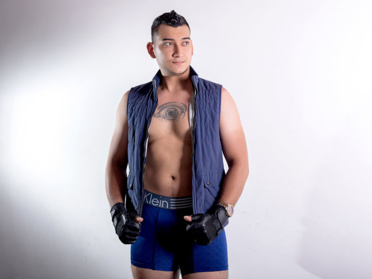 BradWembley's profile - Image n°0