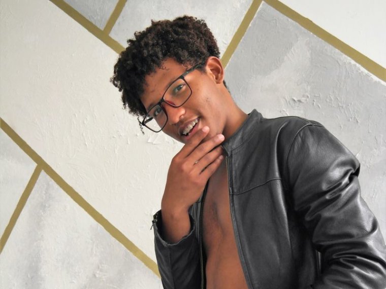 BrandoRossi's profile - Image n°0