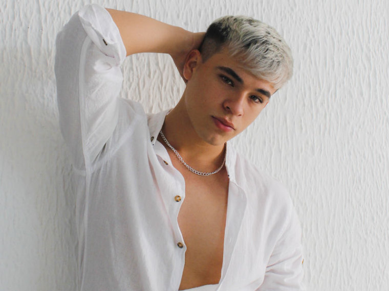 BrettEliott's profile - Image n°0