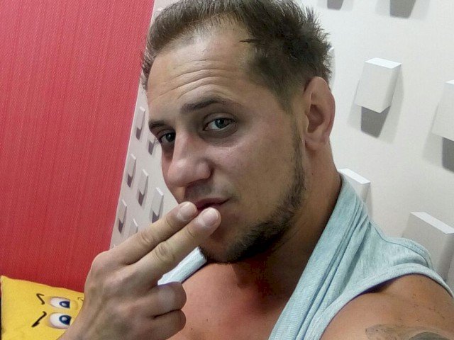 BrianMuscle's profile - Image n°1