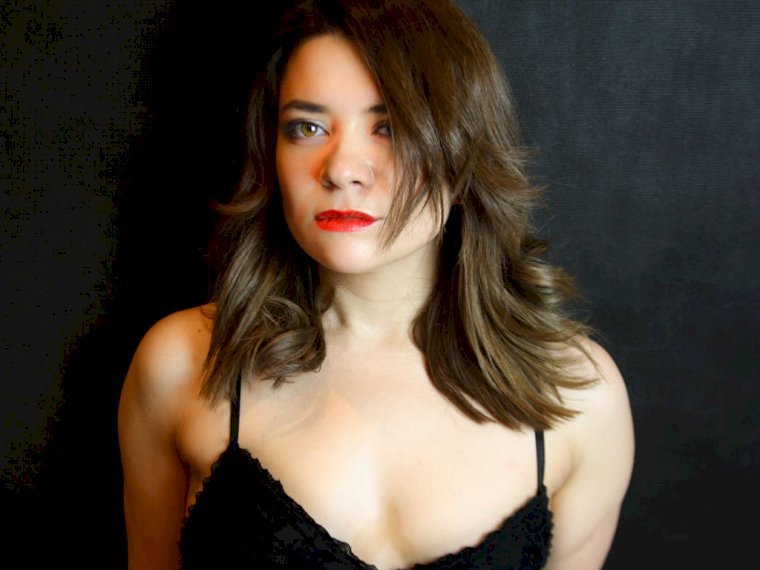 BritneyAmor's profile - Image n°1