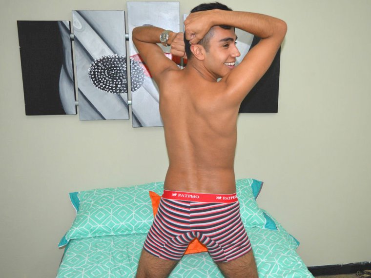 brownguylatin's profile - Image n°1
