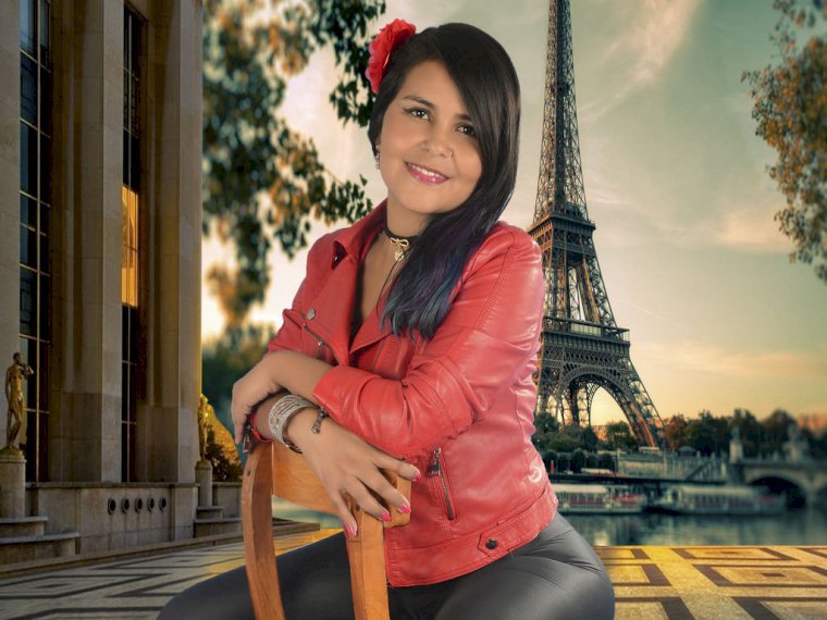 BrunetteCaroline's profile - Image n°0
