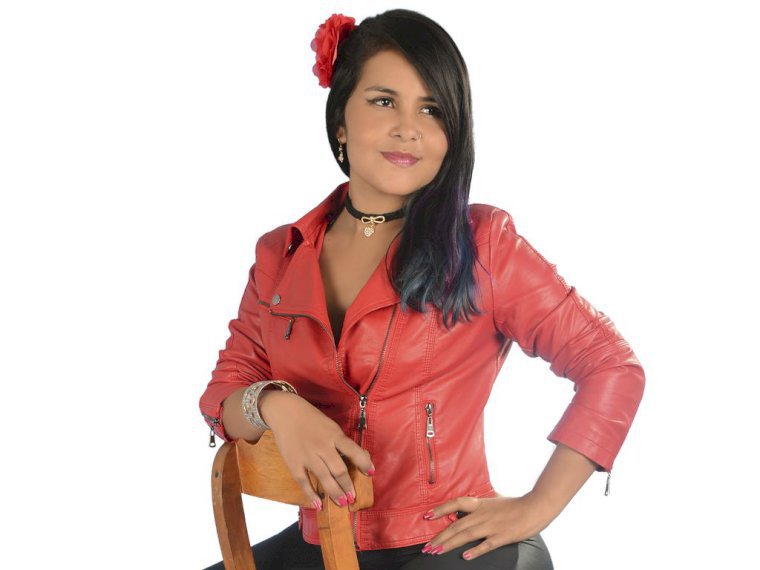 BrunetteCaroline's profile - Image n°1