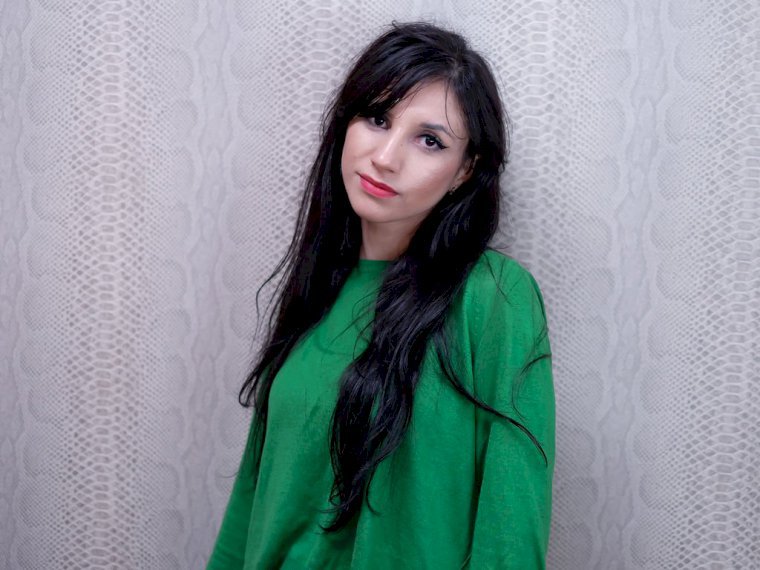 BrunetteOlivia's profile - Image n°0