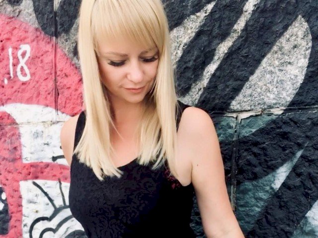 BlondyLola's profile - Image n°4