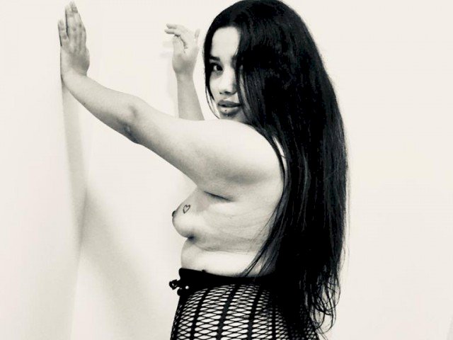 bellahadidx's profile - Image n°3