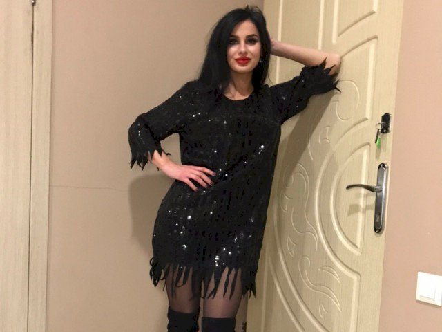 Brunettehot1's Profil - Bild n°3