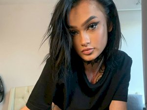 BadTrinny's Sexcam