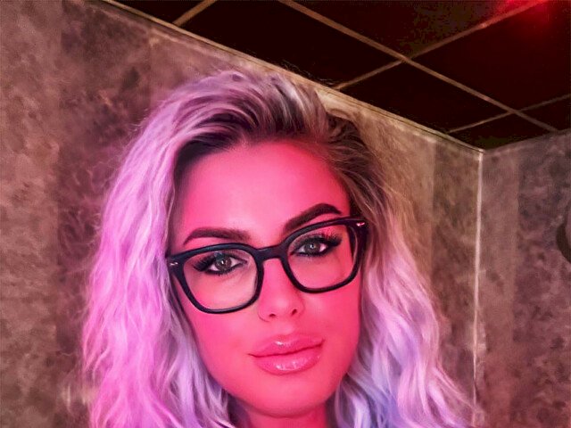 Blondyworld's profile - Image n°2