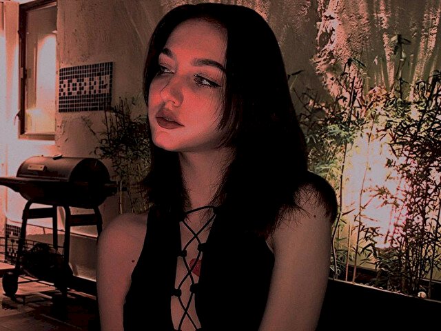 BlowMeKiss's profile - Image n°0