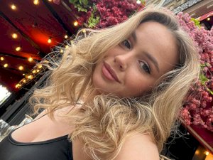 Webcam sex with BlondieKiss