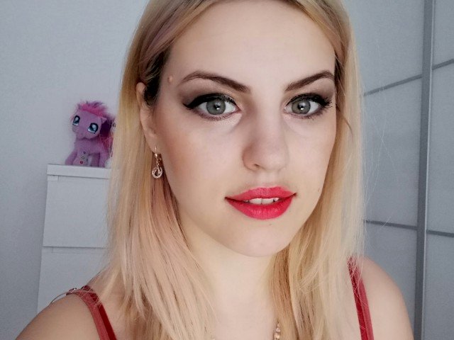 bustysilvia's profile - Image n°3