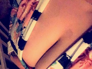 CurvyIsabela's Sexcam