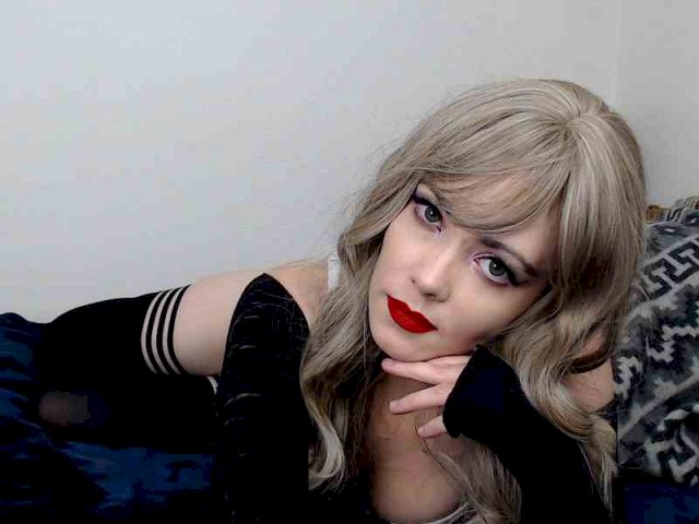 CuriousLust's profile - Image n°1